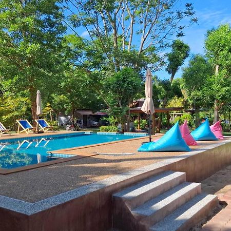 Pana Long Beach Resort - Sha Plus Koh Lanta Bagian luar foto