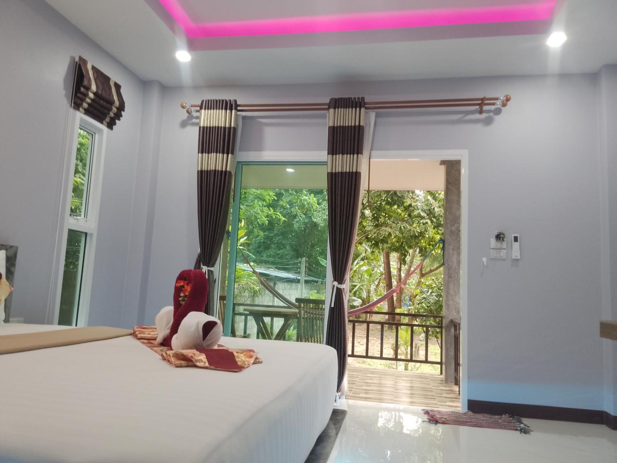 Pana Long Beach Resort - Sha Plus Koh Lanta Bagian luar foto
