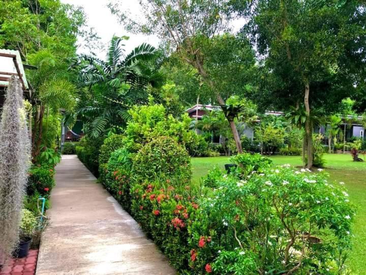 Pana Long Beach Resort - Sha Plus Koh Lanta Bagian luar foto