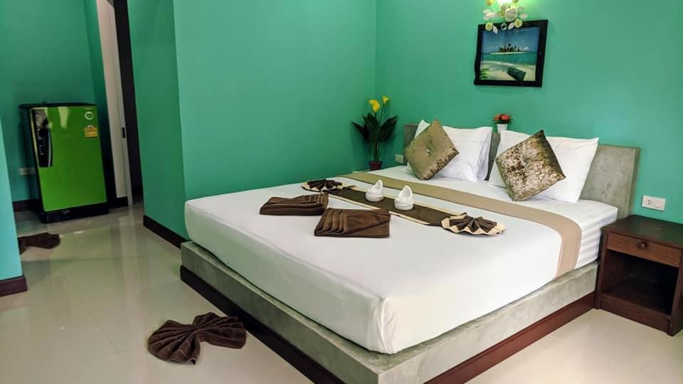 Pana Long Beach Resort - Sha Plus Koh Lanta Bagian luar foto