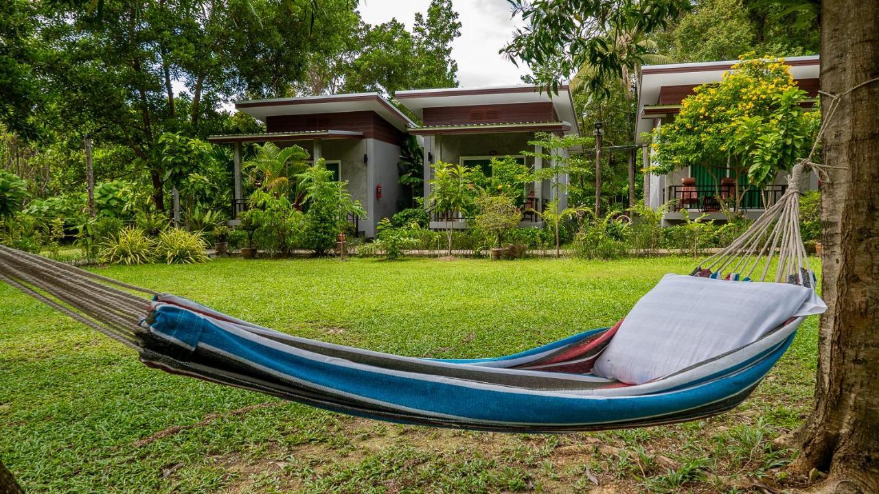 Pana Long Beach Resort - Sha Plus Koh Lanta Bagian luar foto